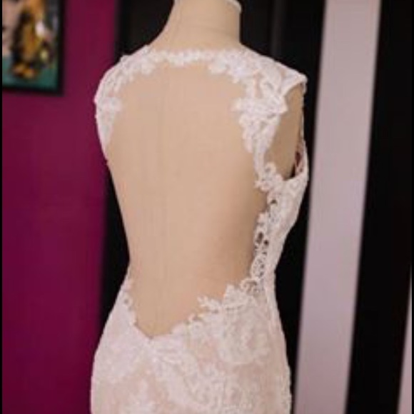 Wedding gown - Picture 5 of 6
